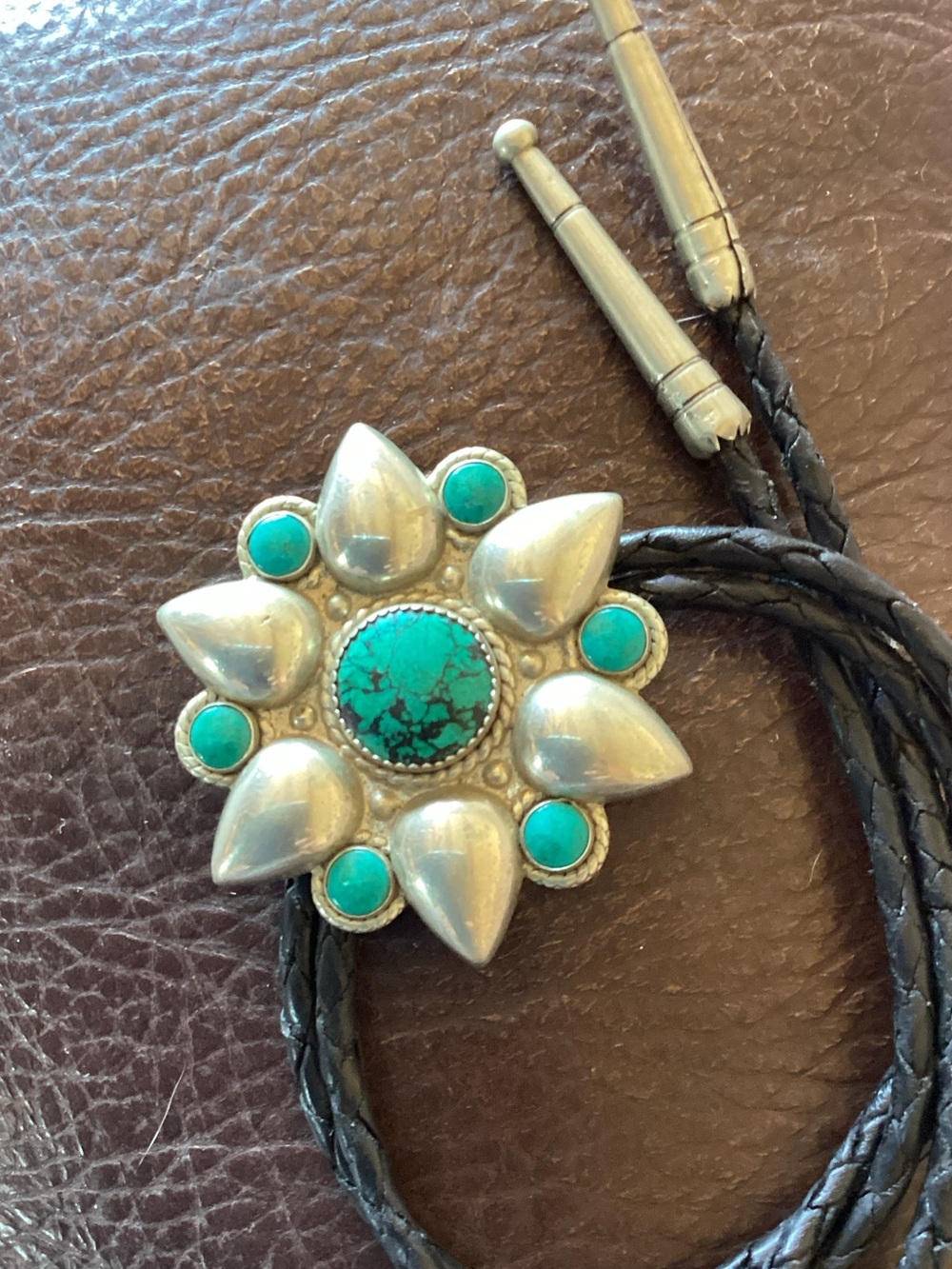 Bolo Tie Native American Bell Co.
vintage unworn.  *Not Sterling Silver*